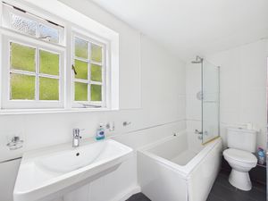 BATHROOM- click for photo gallery
